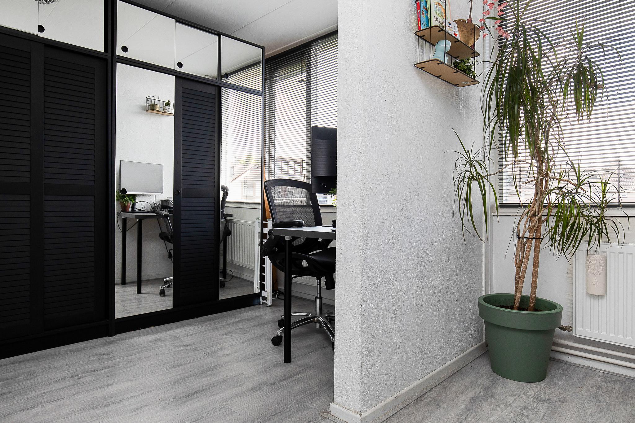 Kerkstraat 137 , 2153 BH Nieuw-vennep 25